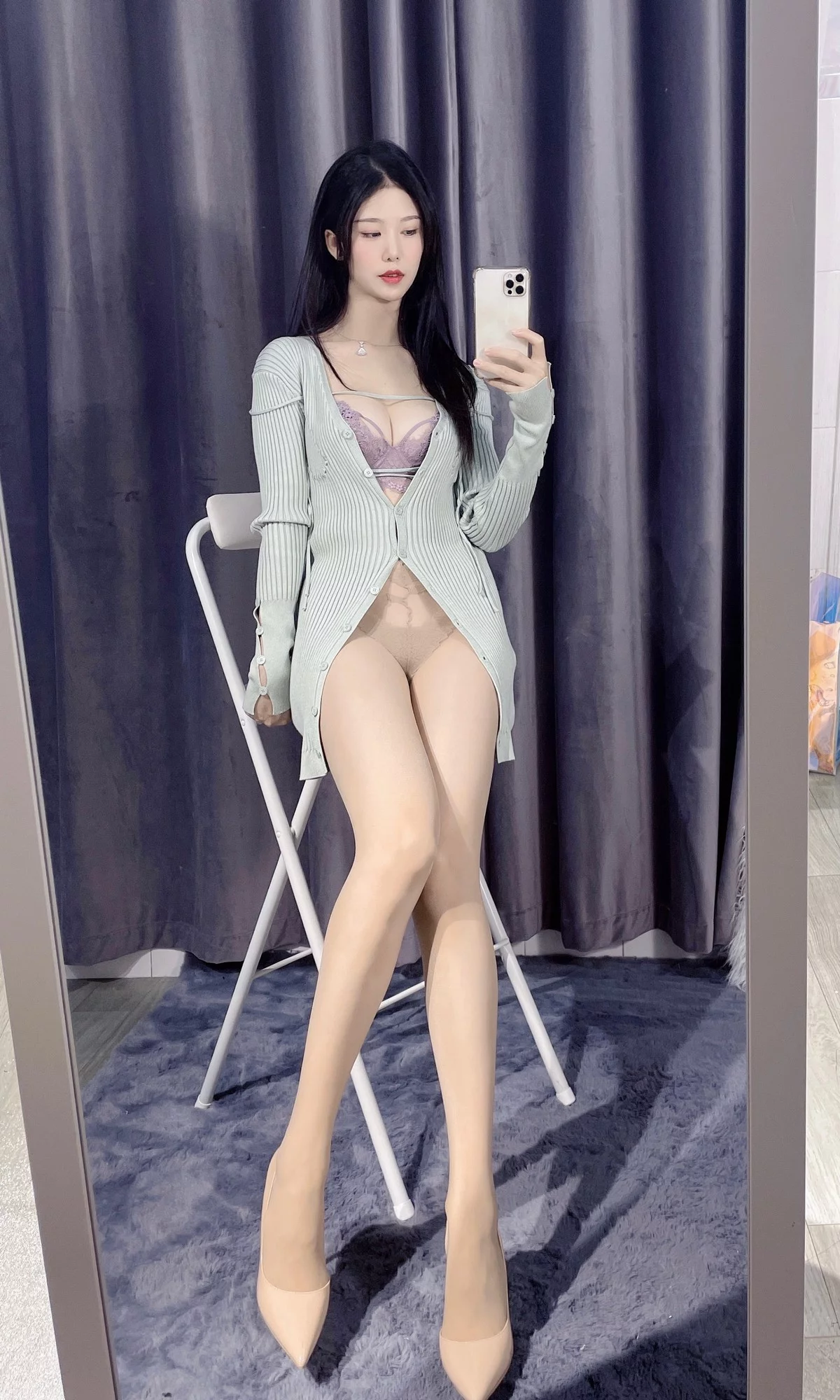 微博人气Coser利世绿茶主题性感绿色针织上衣半脱露紫色蕾丝内衣迷人诱惑写真37P