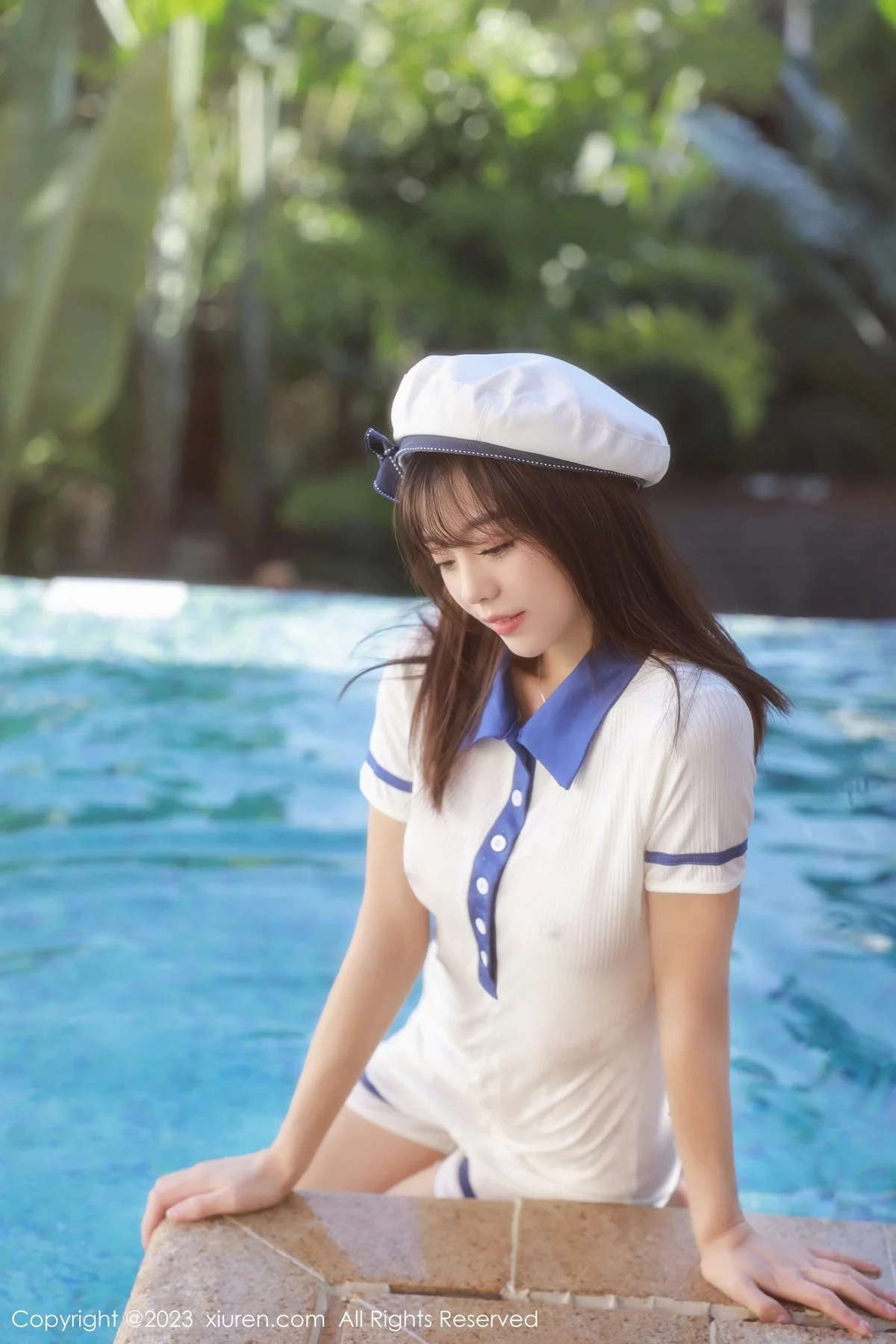 XiuRen第6686期_模特佘贝拉bella泳池性感白色海军服半脱秀完美身材诱惑写真67P