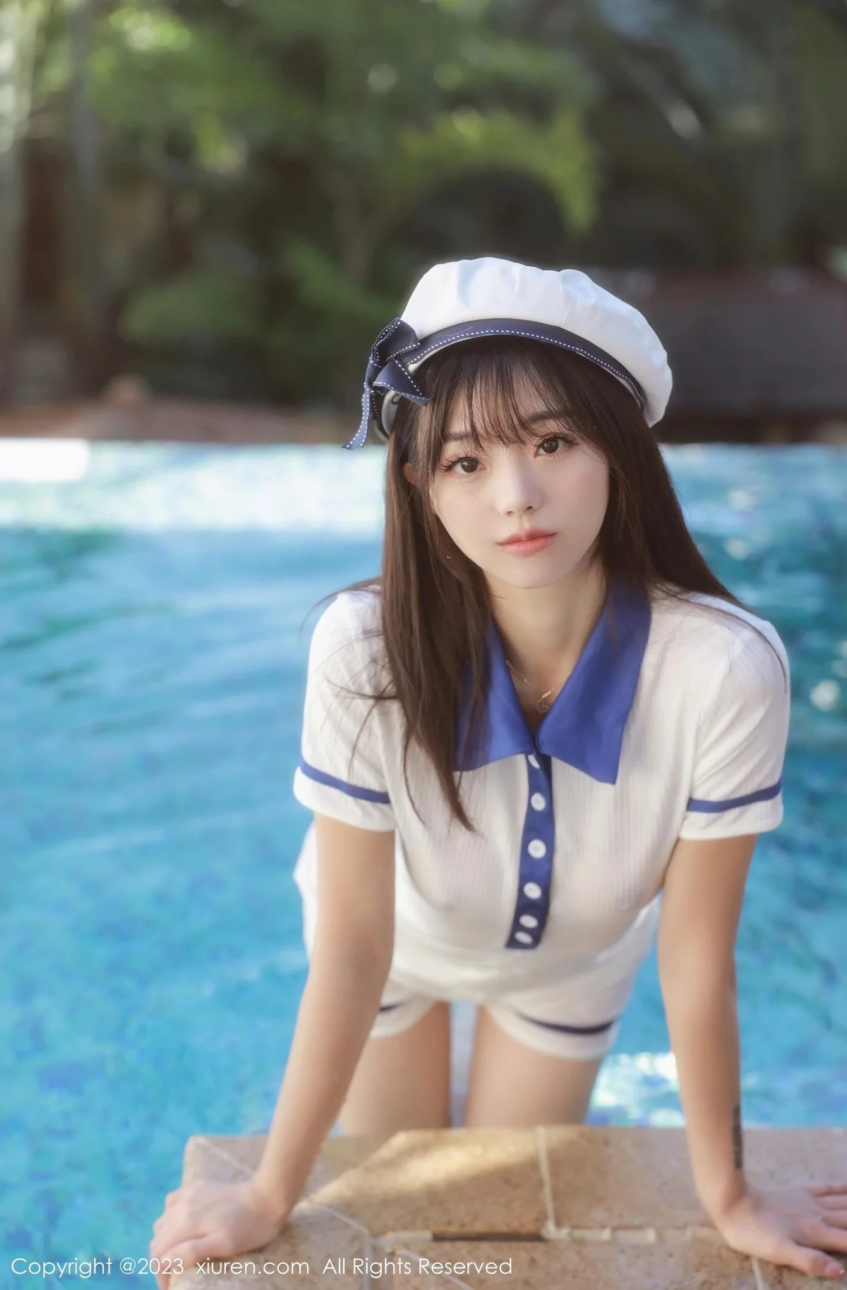 XiuRen第6686期_模特佘贝拉bella泳池性感白色海军服半脱秀完美身材诱惑写真67P