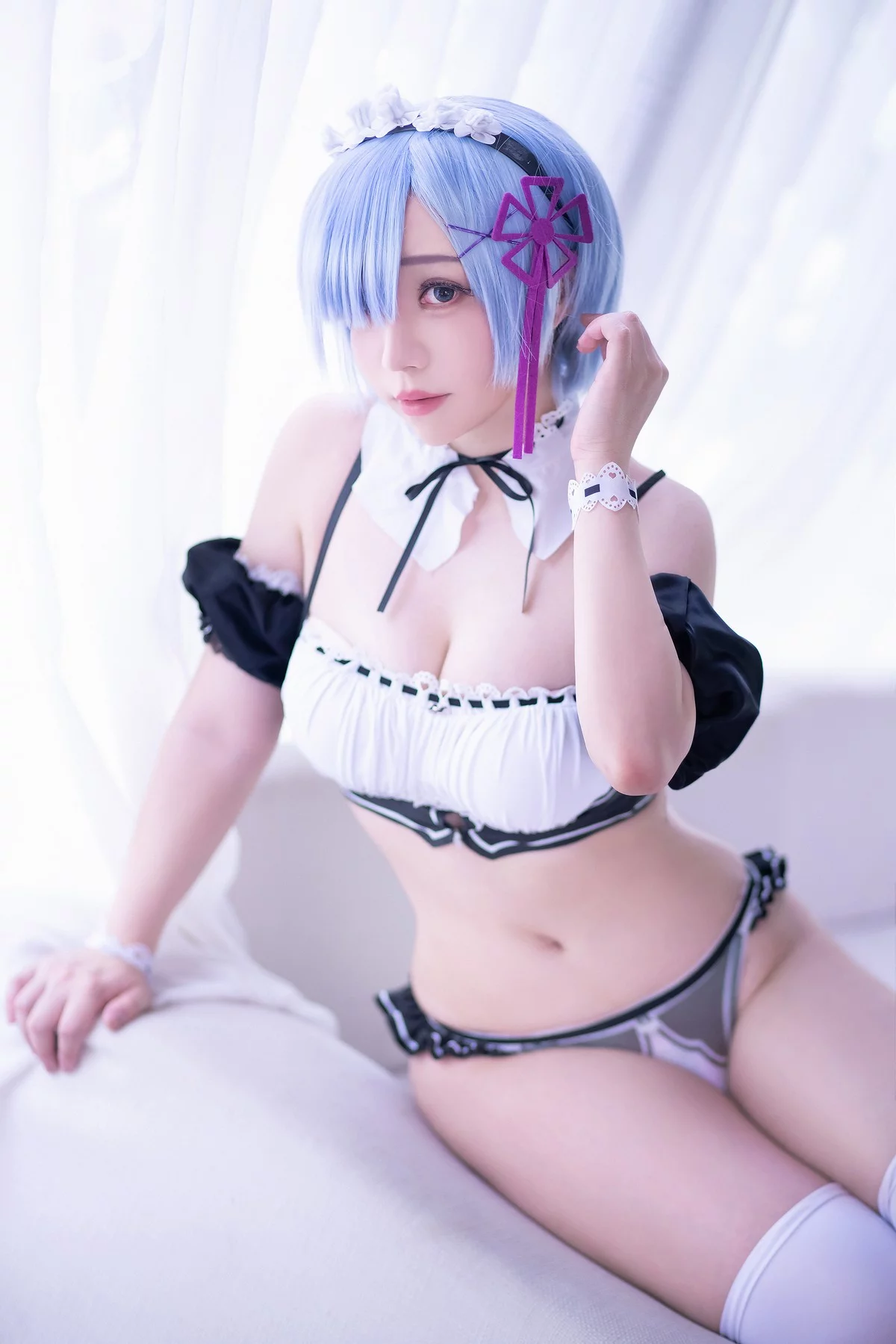 Coser美女叫我千寻大人蕾姆Rem主题私房性感Cos服饰系列秀完美身材诱惑写真70P