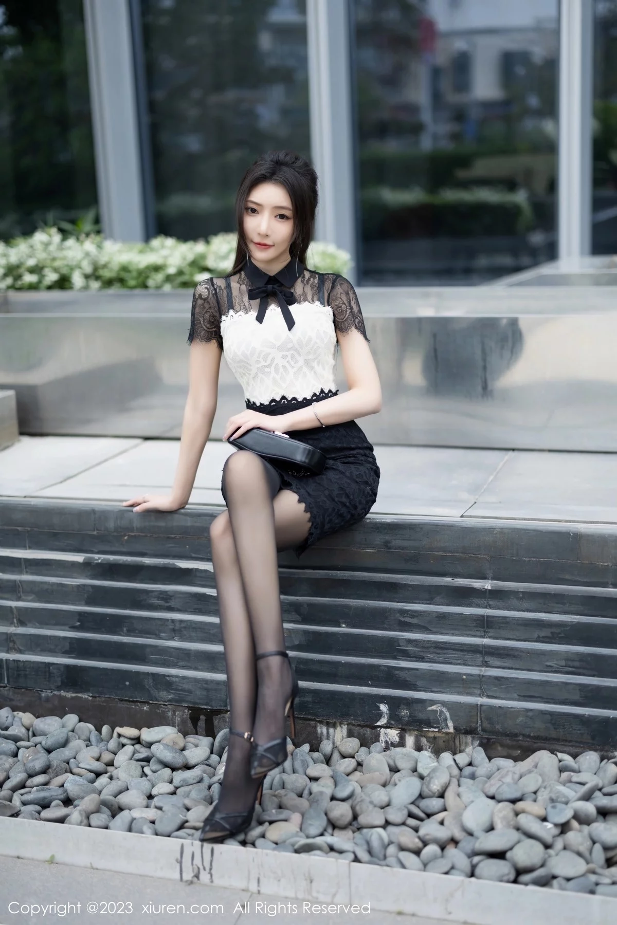 XiuRen第6691期_女神王馨瑶yanni私房浴室性感蓝灰内衣半脱秀惹火身材诱惑写真81P