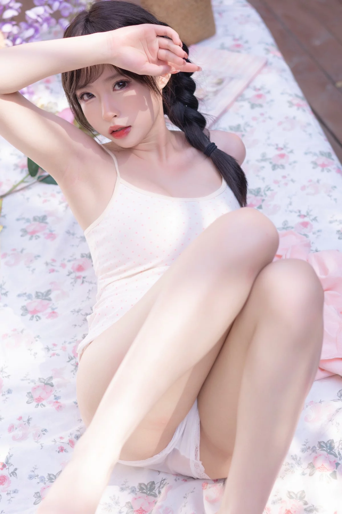 性感尤物清水由乃麻花少女主题性感吊带上衣配牛仔短裤半脱秀完美身材诱惑写真70P