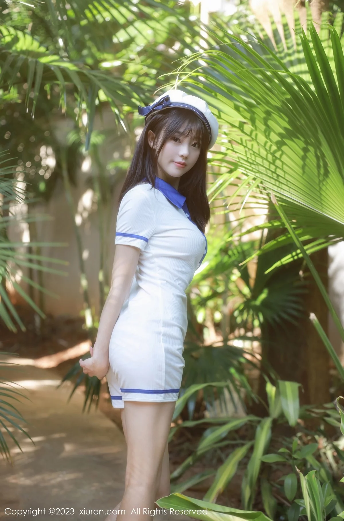 XiuRen第6686期_模特佘贝拉bella泳池性感白色海军服半脱秀完美身材诱惑写真67P