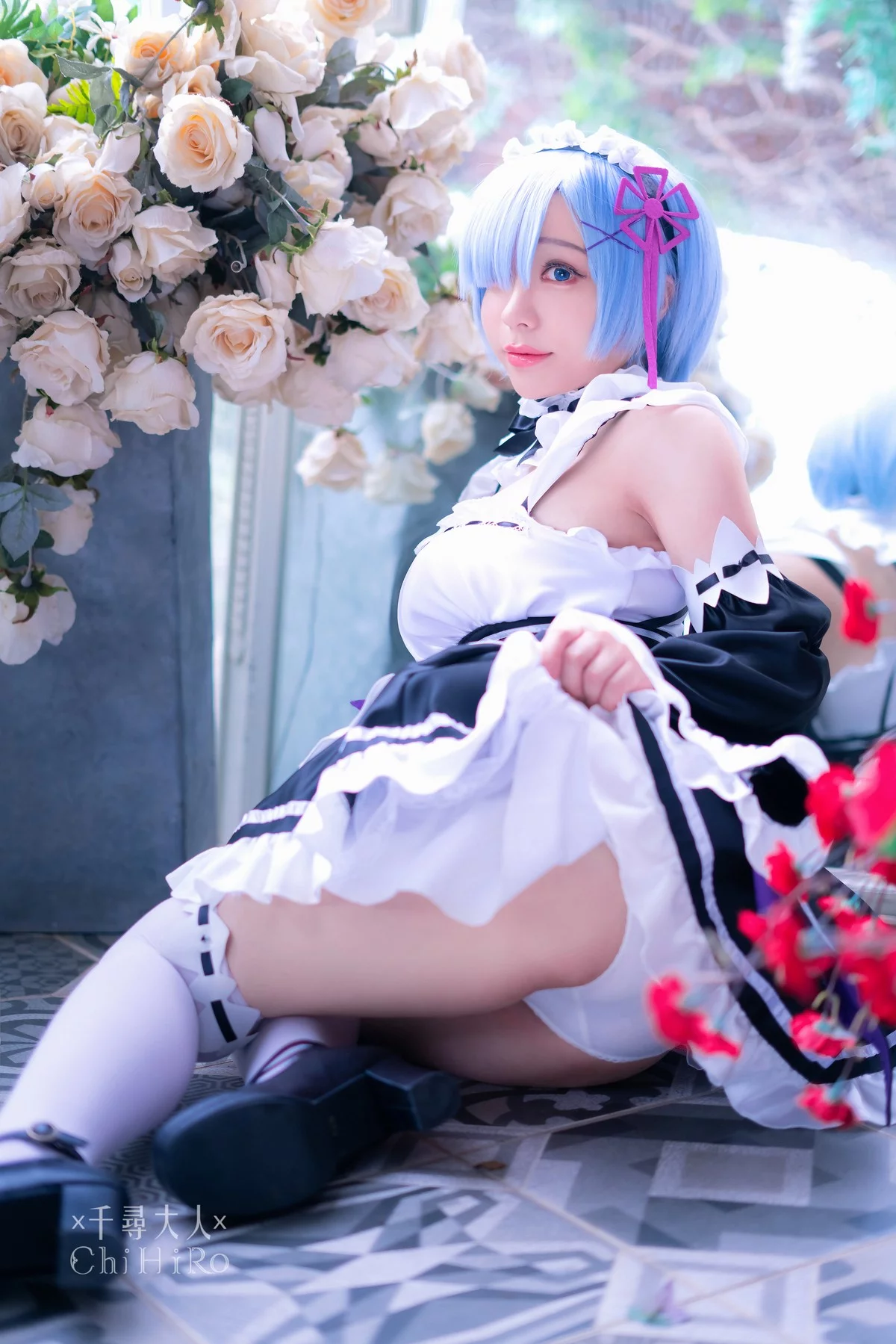 Coser美女叫我千寻大人蕾姆Rem主题私房性感Cos服饰系列秀完美身材诱惑写真70P