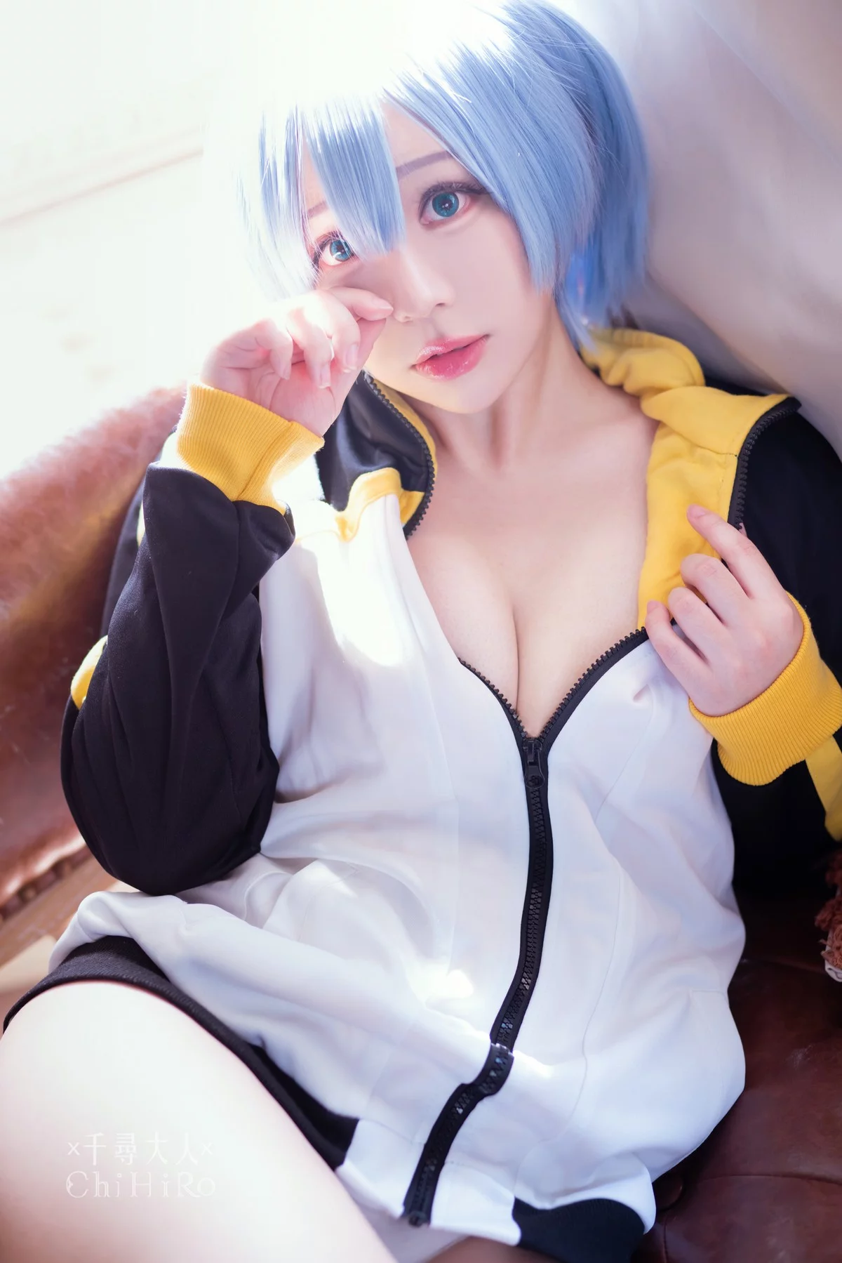 Coser美女叫我千寻大人蕾姆Rem主题私房性感Cos服饰系列秀完美身材诱惑写真70P