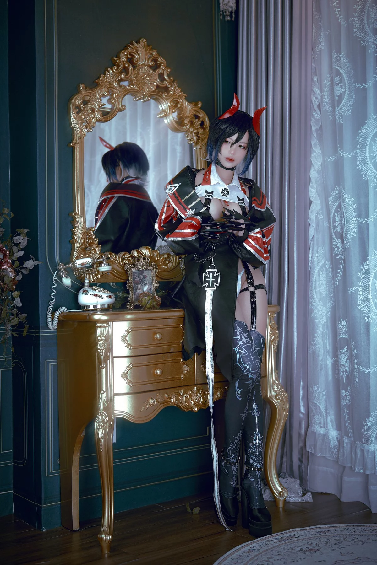 网络美女PingPing-Ulrich von Hutten主题性感带子情趣服饰秀油亮肌肤诱惑写真45P