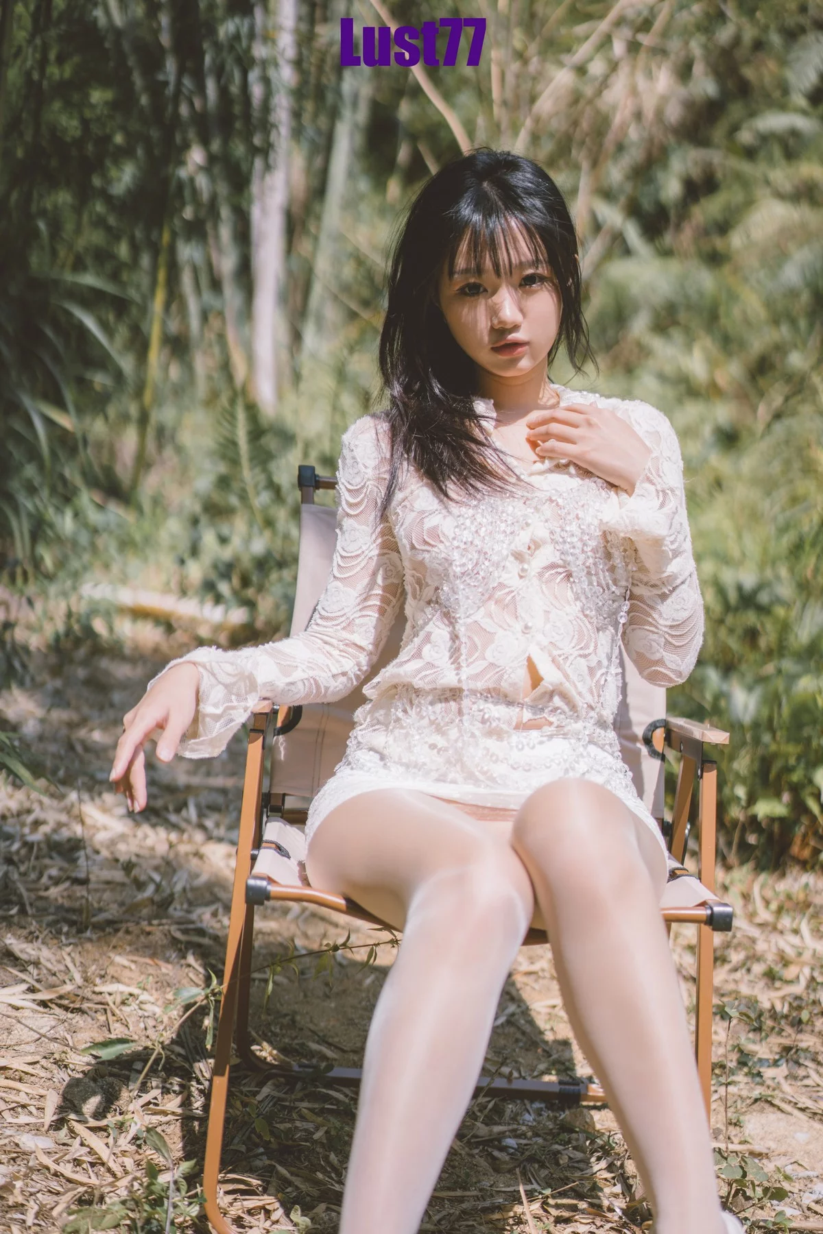 动漫博主柒柒要乖哦夏树繁花主题户外性感白色缕空服饰秀完美身材诱惑写真64P