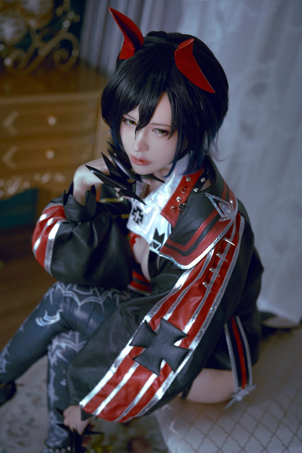 网络美女PingPing-Ulrich von Hutten主题性感带子情趣服饰秀油亮肌肤诱惑写真45P