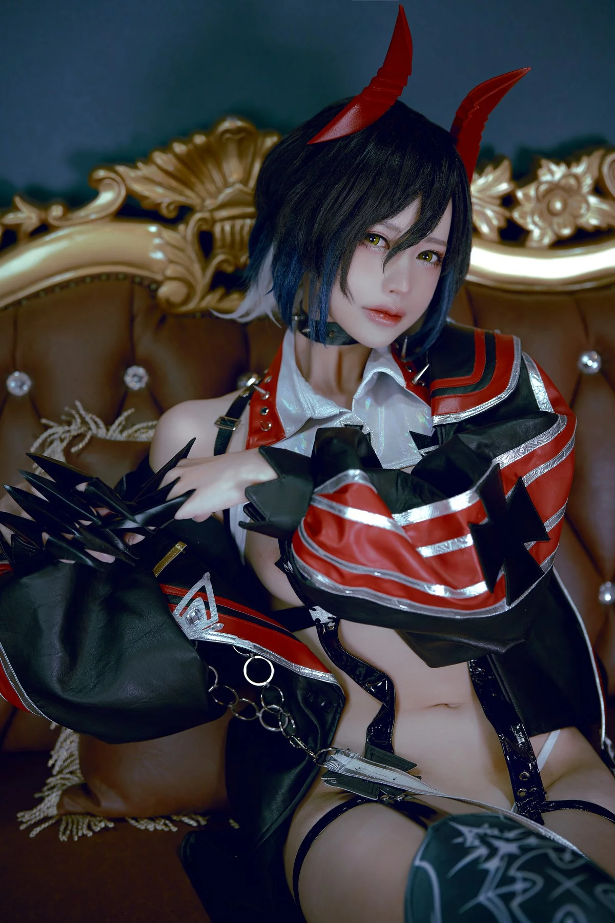 网络美女PingPing-Ulrich von Hutten主题性感带子情趣服饰秀油亮肌肤诱惑写真45P