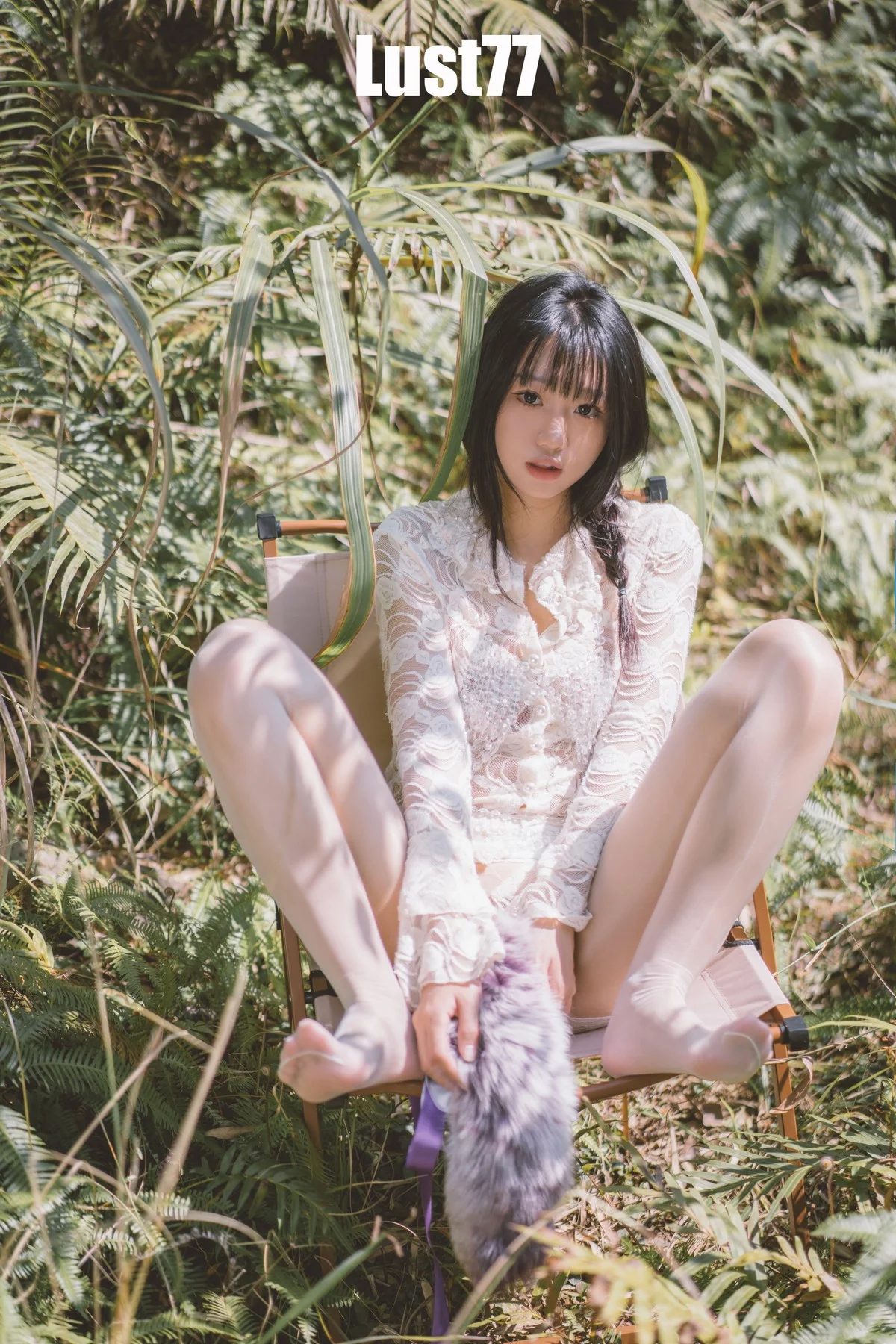 动漫博主柒柒要乖哦夏树繁花主题户外性感白色缕空服饰秀完美身材诱惑写真64P