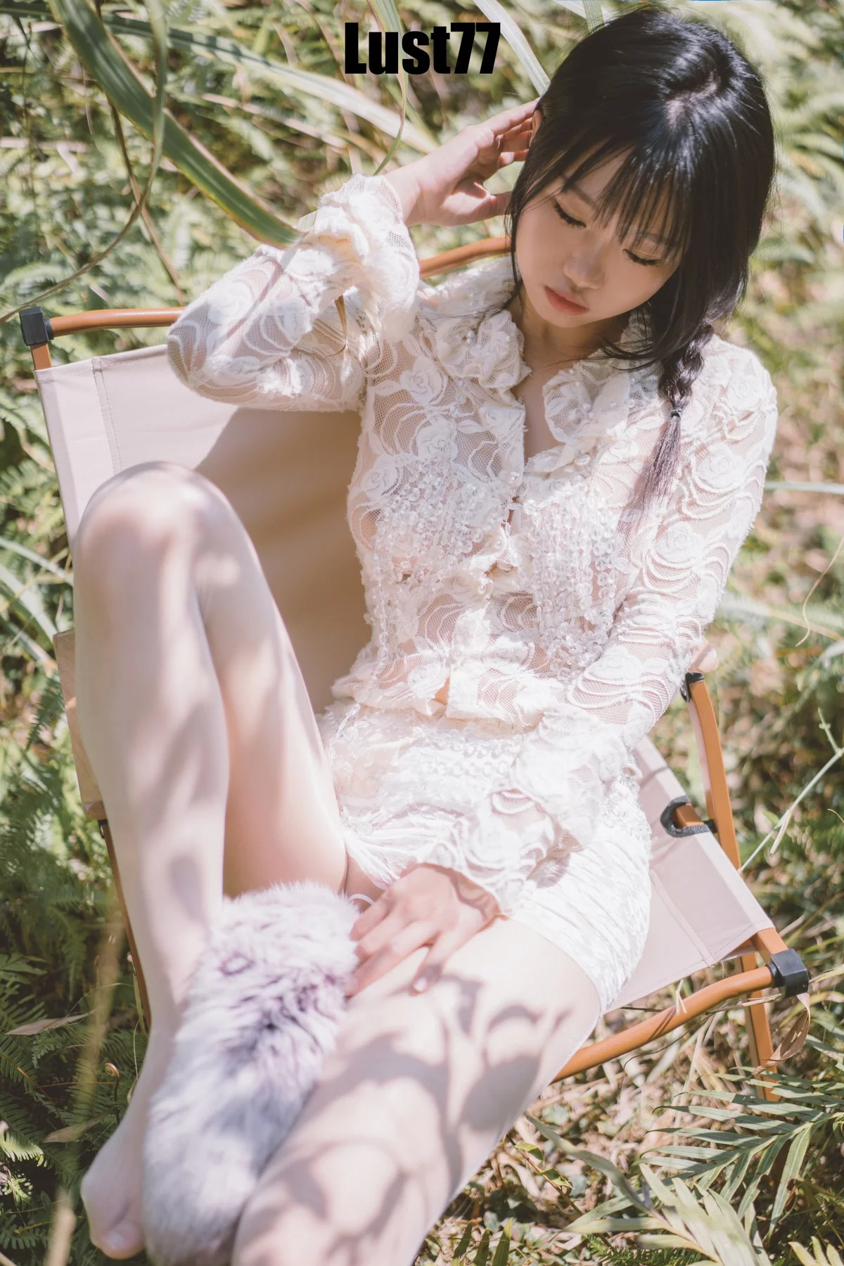 动漫博主柒柒要乖哦夏树繁花主题户外性感白色缕空服饰秀完美身材诱惑写真64P