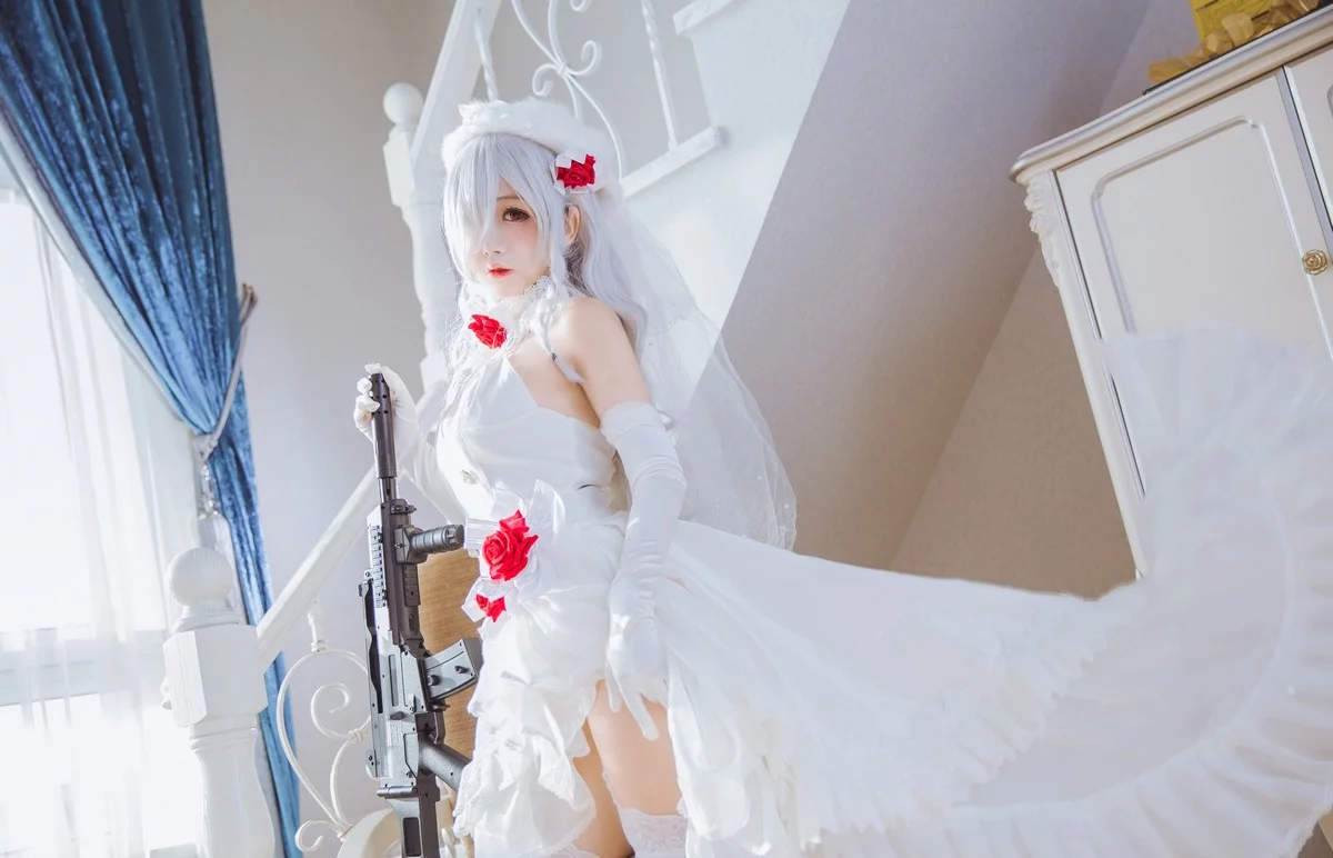 Cosplay美女日奈娇G36C礼服主题性感白色礼裙配白色蕾丝吊袜秀美腿诱惑写真40P