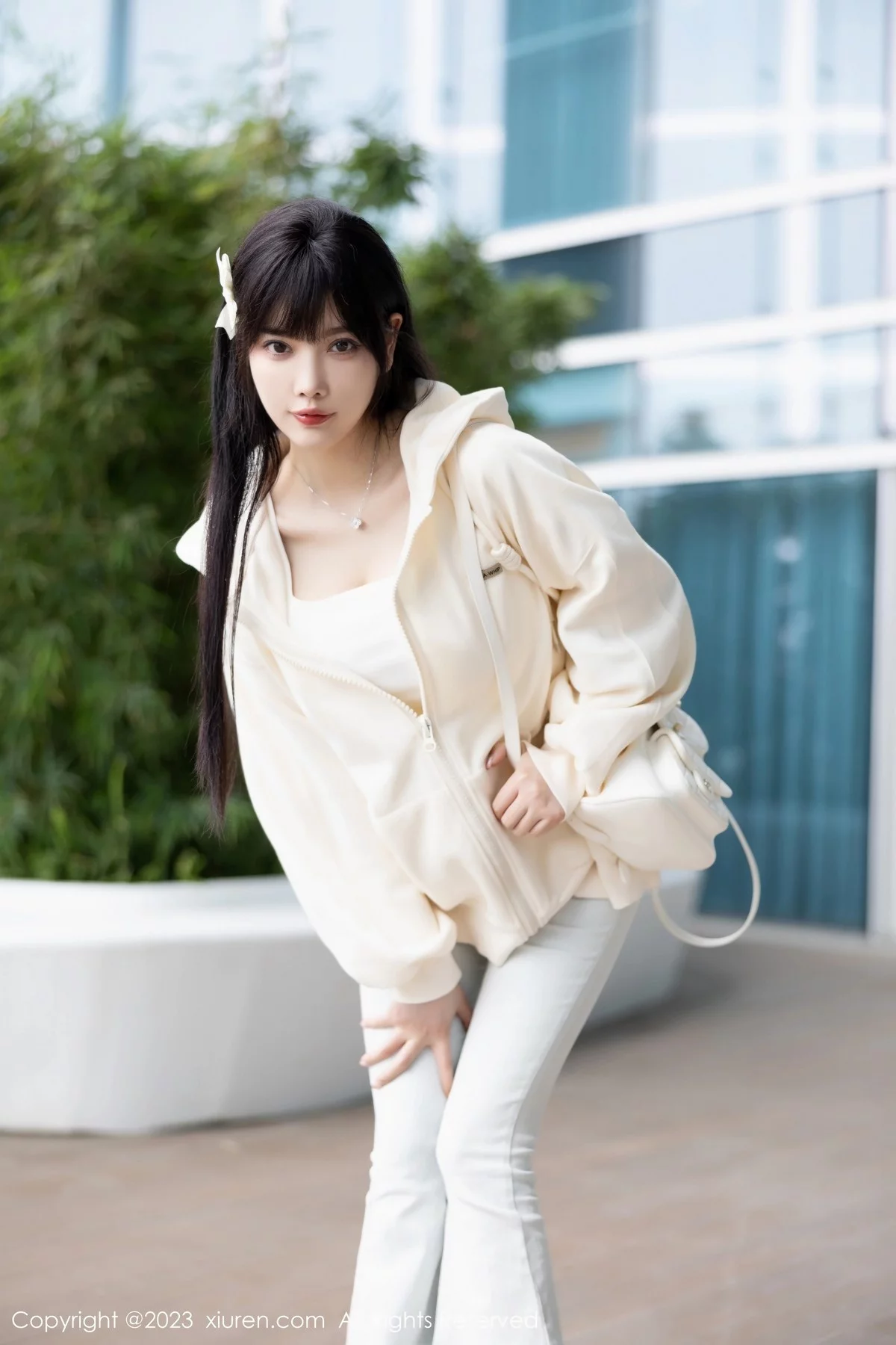 XiuRen第6707期_女神杨晨晨Yome私房性感浅色内衣配超薄无内肉丝完美诱惑写真90P