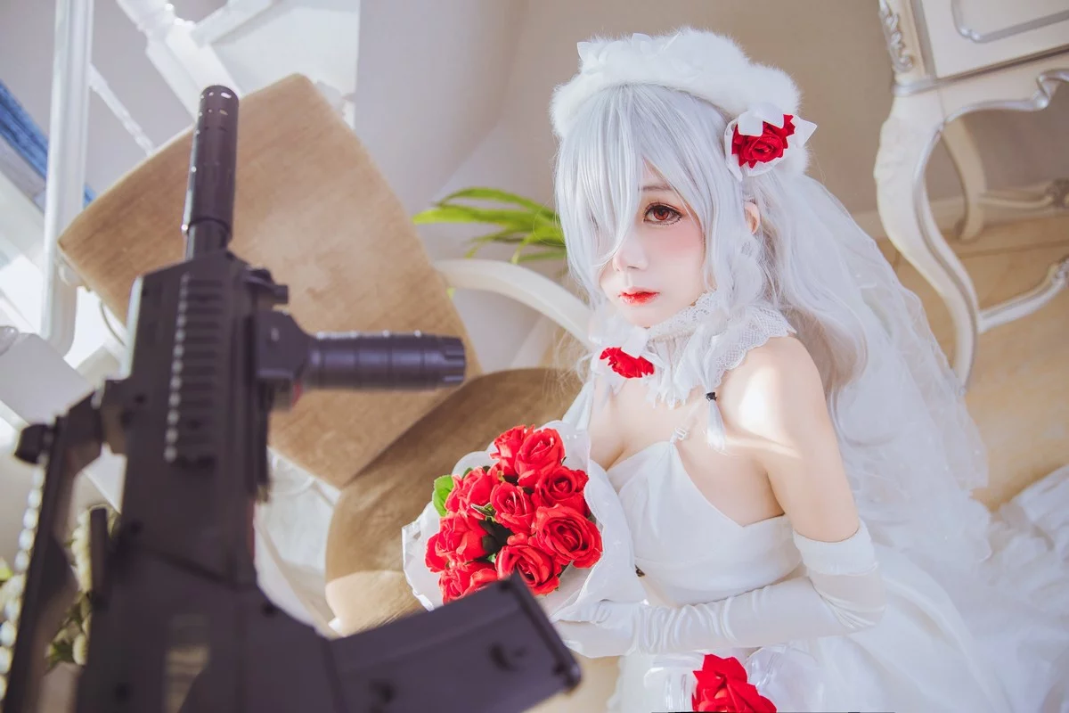 Cosplay美女日奈娇G36C礼服主题性感白色礼裙配白色蕾丝吊袜秀美腿诱惑写真40P