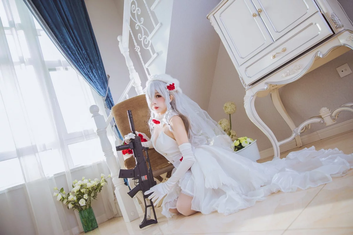 Cosplay美女日奈娇G36C礼服主题性感白色礼裙配白色蕾丝吊袜秀美腿诱惑写真40P