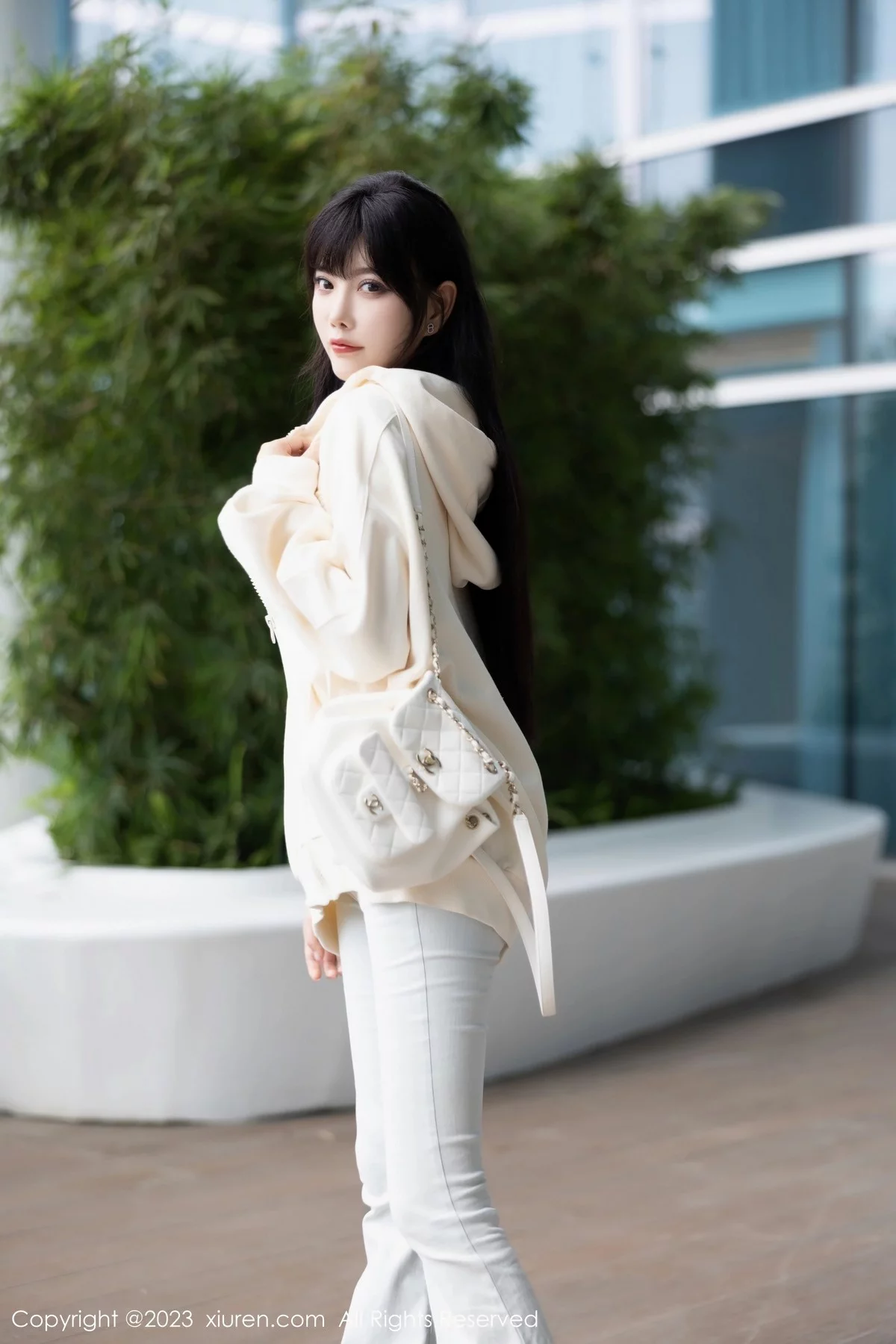 XiuRen第6707期_女神杨晨晨Yome私房性感浅色内衣配超薄无内肉丝完美诱惑写真90P