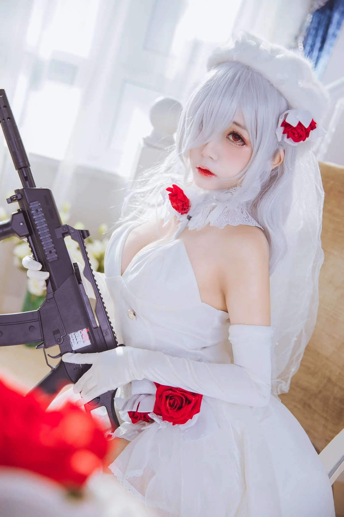 Cosplay美女日奈娇G36C礼服主题性感白色礼裙配白色蕾丝吊袜秀美腿诱惑写真40P