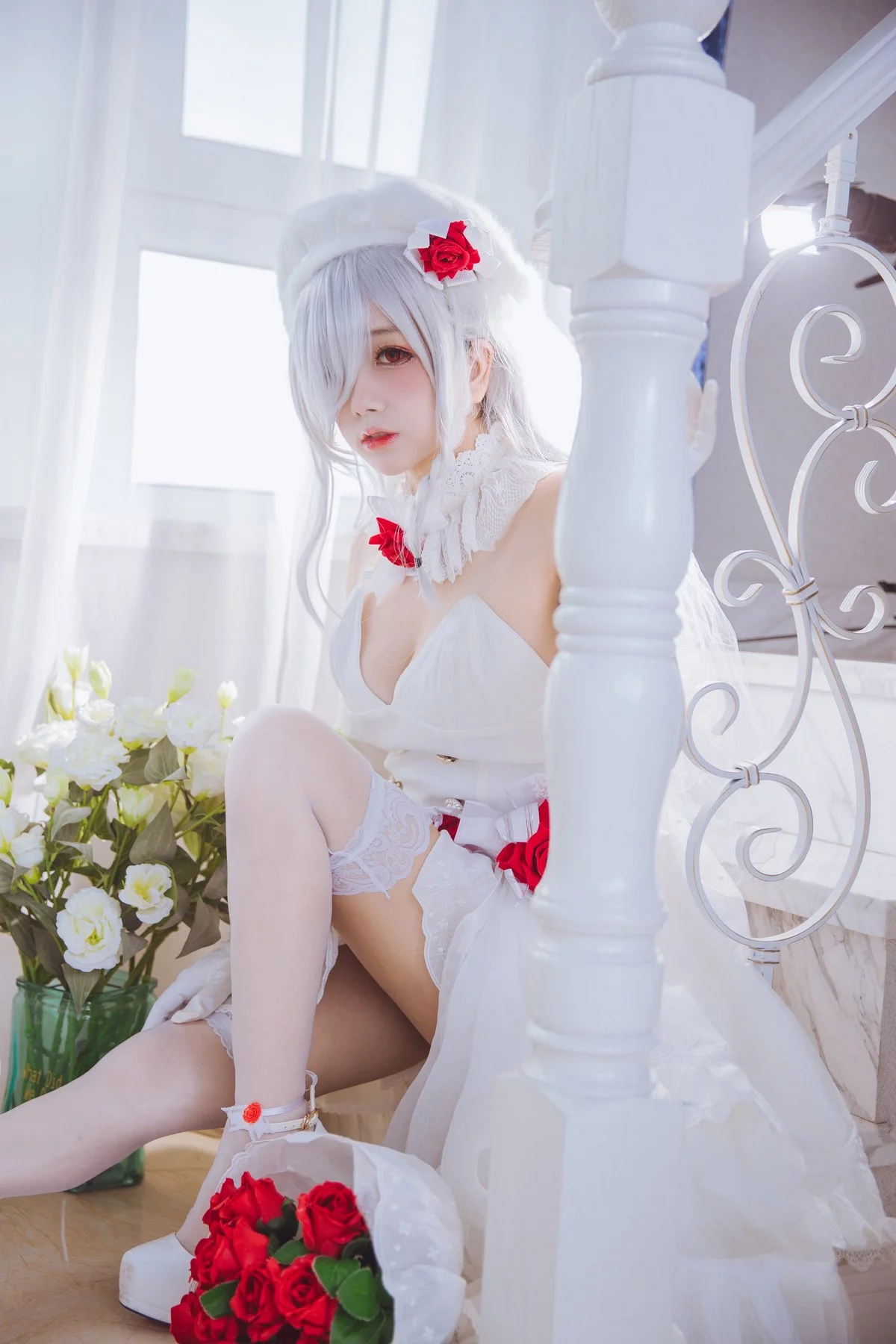 Cosplay美女日奈娇G36C礼服主题性感白色礼裙配白色蕾丝吊袜秀美腿诱惑写真40P
