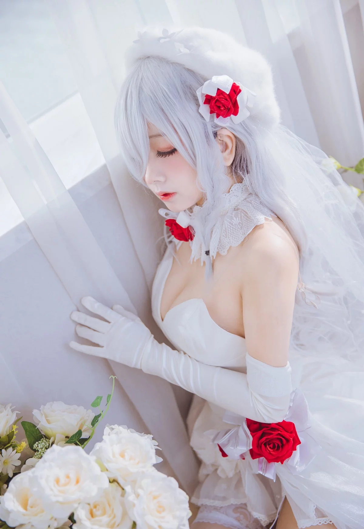 Cosplay美女日奈娇G36C礼服主题性感白色礼裙配白色蕾丝吊袜秀美腿诱惑写真40P
