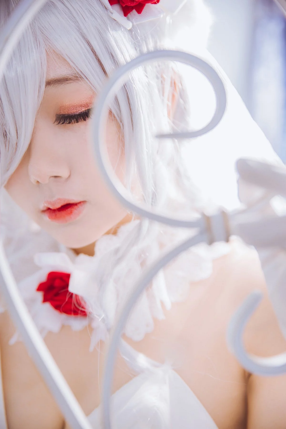 Cosplay美女日奈娇G36C礼服主题性感白色礼裙配白色蕾丝吊袜秀美腿诱惑写真40P