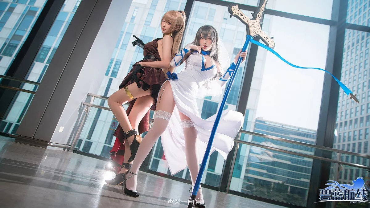 知名主播天夫人-Azur Lane Saint Louis主题白色紧身礼裙配白丝袜秀美腿诱惑写真46P