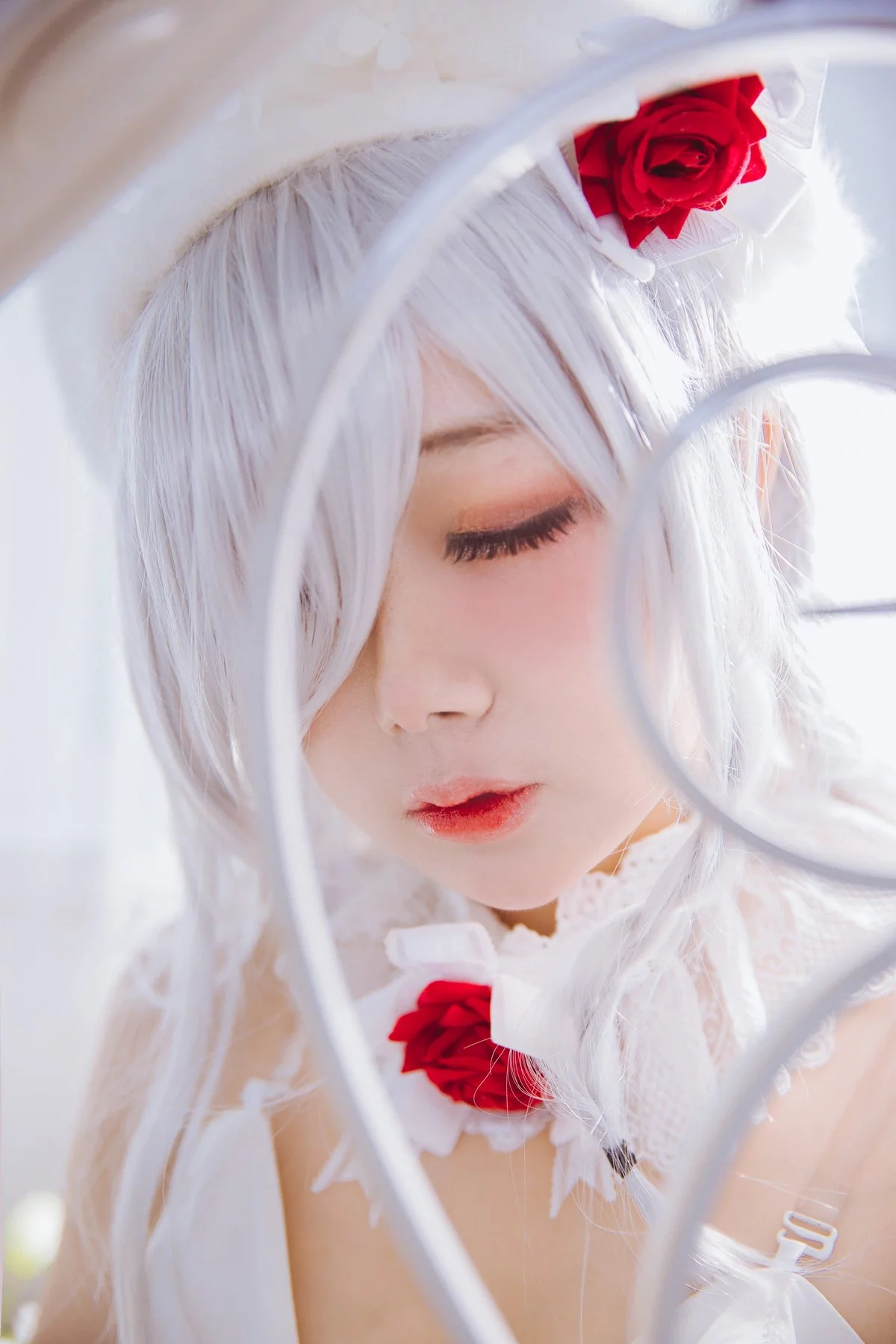 Cosplay美女日奈娇G36C礼服主题性感白色礼裙配白色蕾丝吊袜秀美腿诱惑写真40P