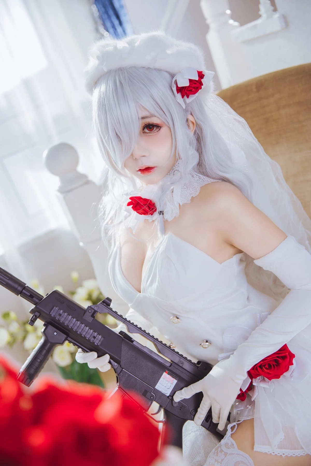 Cosplay美女日奈娇G36C礼服主题性感白色礼裙配白色蕾丝吊袜秀美腿诱惑写真40P