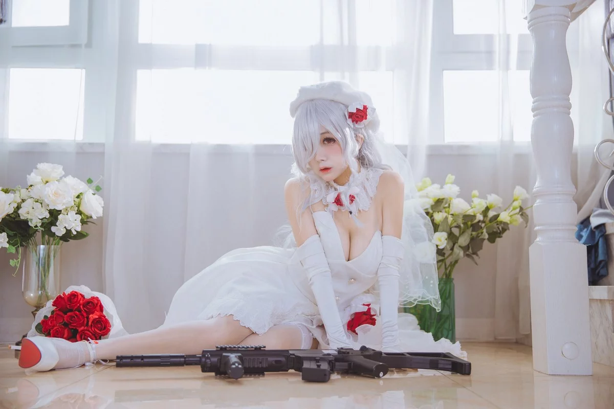 Cosplay美女日奈娇G36C礼服主题性感白色礼裙配白色蕾丝吊袜秀美腿诱惑写真40P