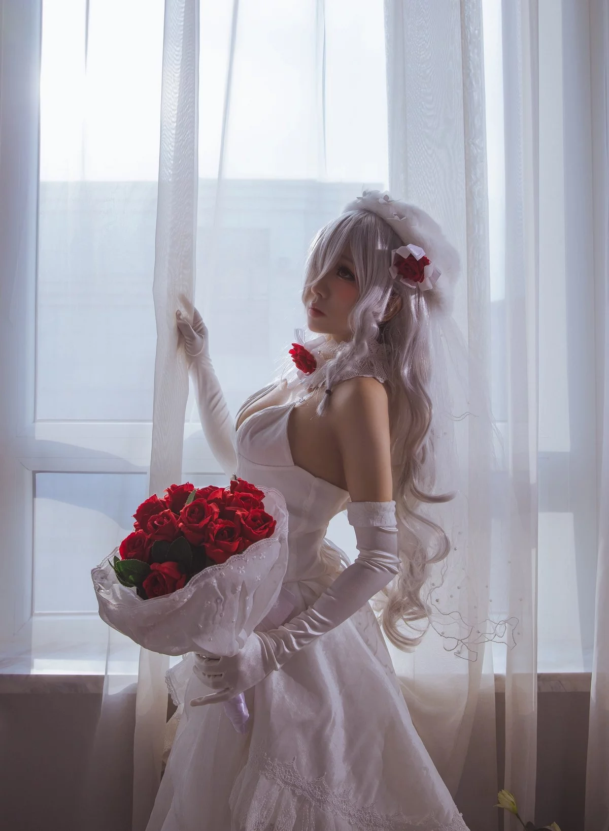 Cosplay美女日奈娇G36C礼服主题性感白色礼裙配白色蕾丝吊袜秀美腿诱惑写真40P