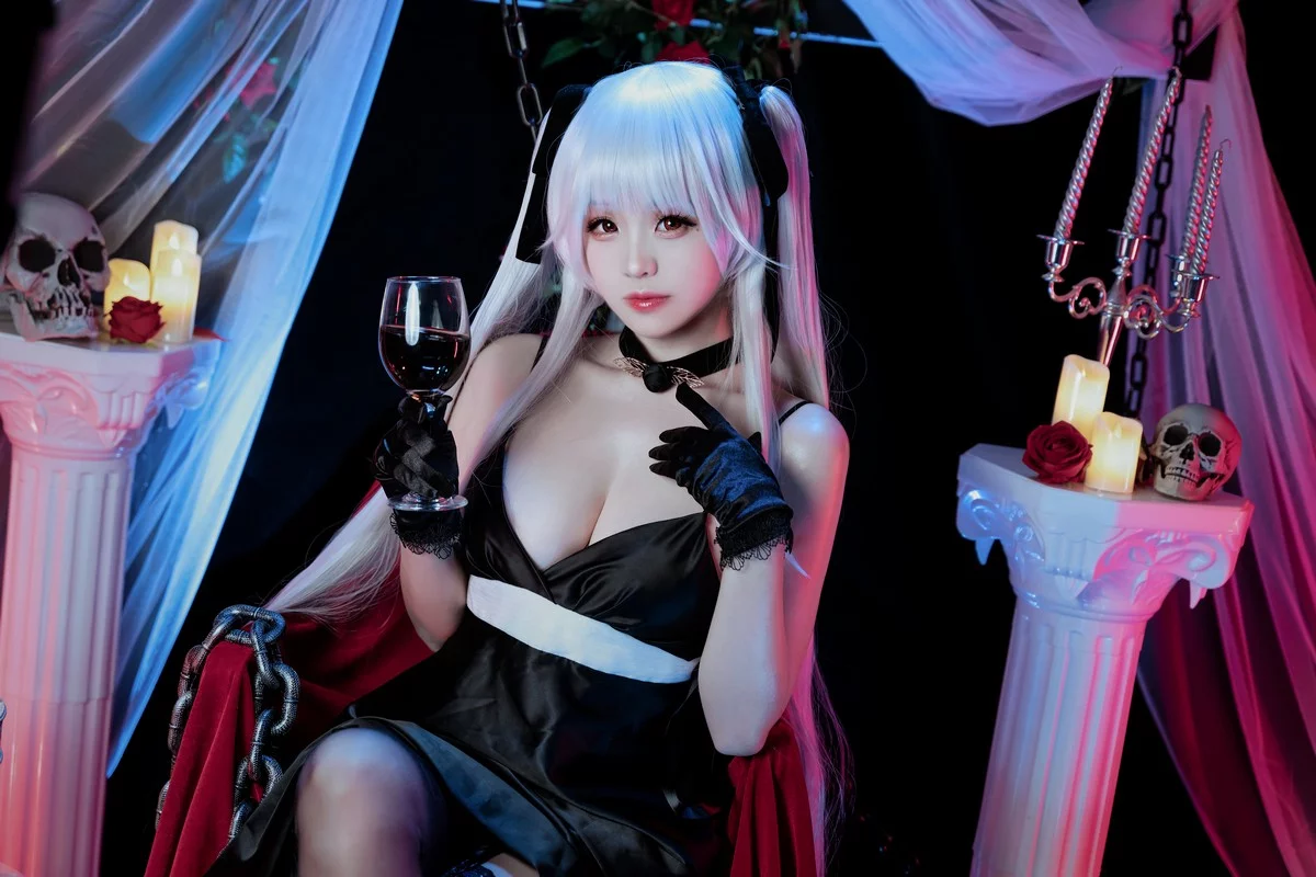 网络美女miko酱ww雾枝主题性感黑色低胸礼裙配黑丝袜秀完美身材迷人诱惑写真41P