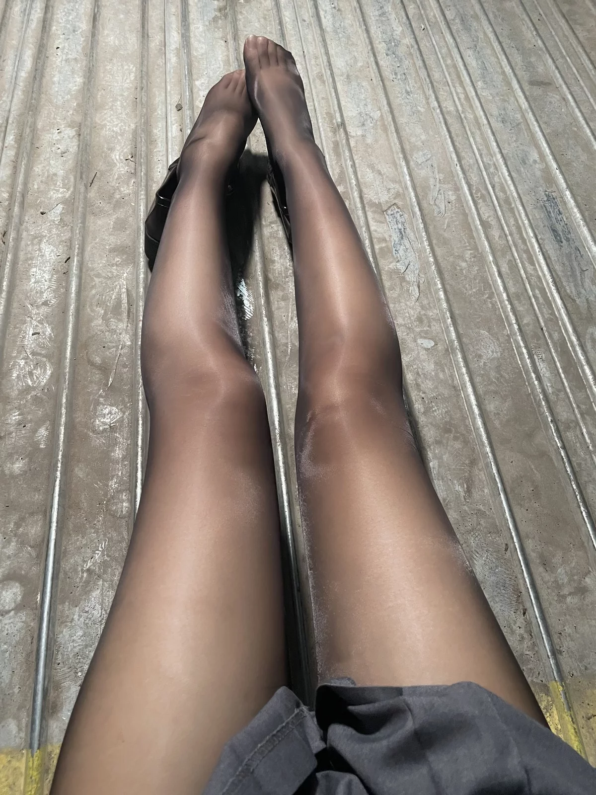 网络美女轩萧学姐楼道车库主题户外性感JK制服配超薄闪亮黑丝秀美腿诱惑写真87P