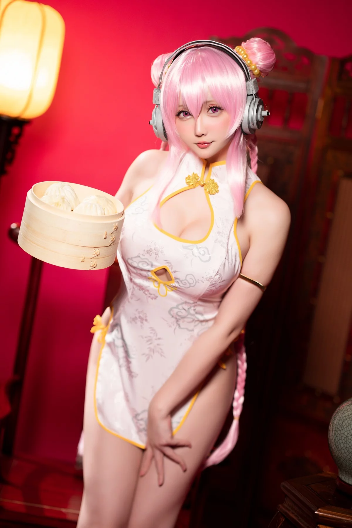 Coser小姐姐星之迟迟索尼子旗袍主题性感粉色情趣短旗袍秀翘臀美腿诱惑写真41P