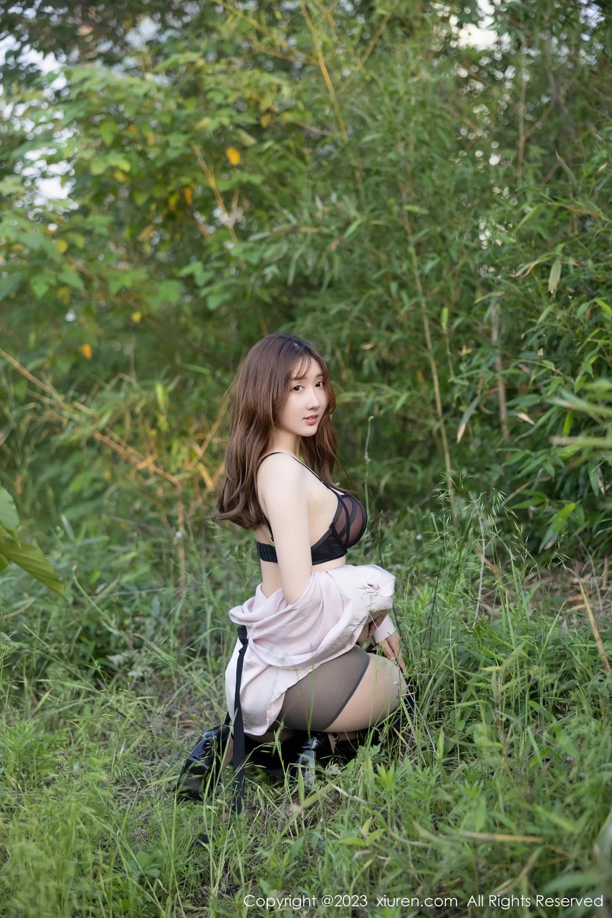 XiuRen第6721期_模特江真真淡粉色T恤配黑短裙露性感黑色轻透内衣完美诱惑写真80P
