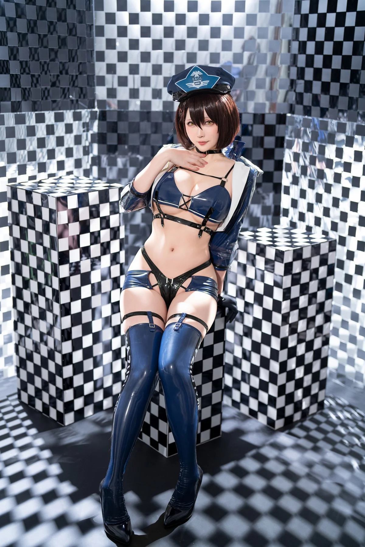 Coser小姐姐星之迟迟巴尔的摩赛车服主题性感赛车女郎服饰秀丰满身材诱惑写真51P