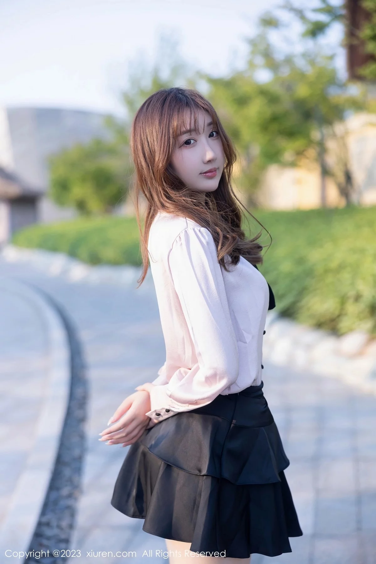 XiuRen第6721期_模特江真真淡粉色T恤配黑短裙露性感黑色轻透内衣完美诱惑写真80P