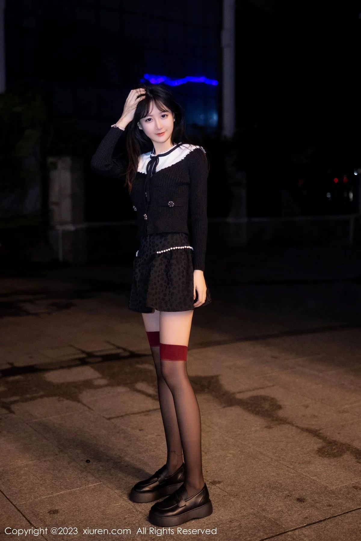 XiuRen第6724期_模特幼幼喝酒主题性感黑色情趣服配黑丝袜秀完美身材诱惑写真80P
