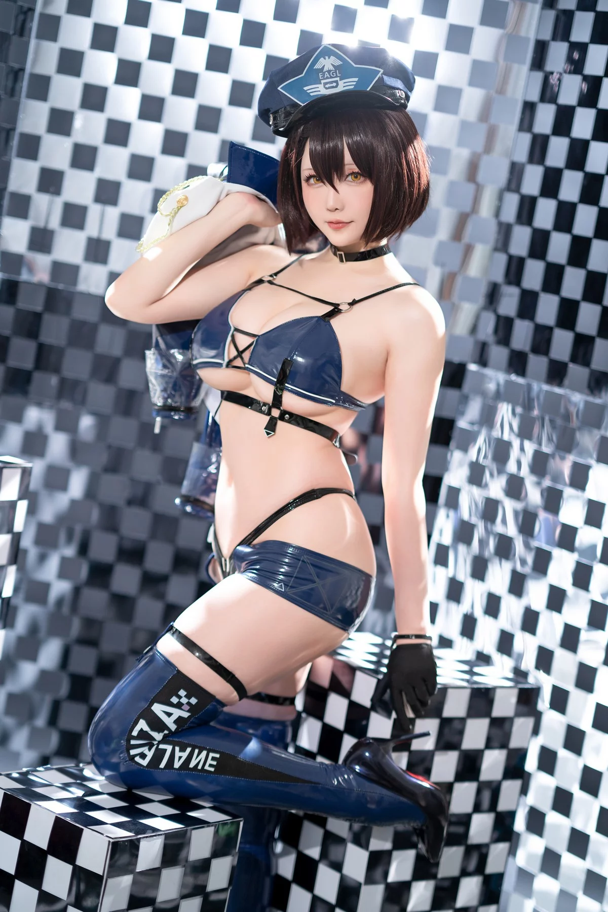 Coser小姐姐星之迟迟巴尔的摩赛车服主题性感赛车女郎服饰秀丰满身材诱惑写真51P