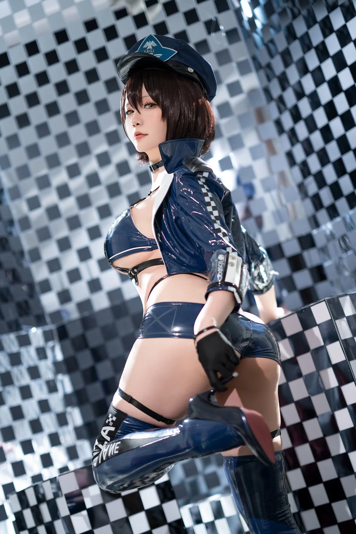 Coser小姐姐星之迟迟巴尔的摩赛车服主题性感赛车女郎服饰秀丰满身材诱惑写真51P