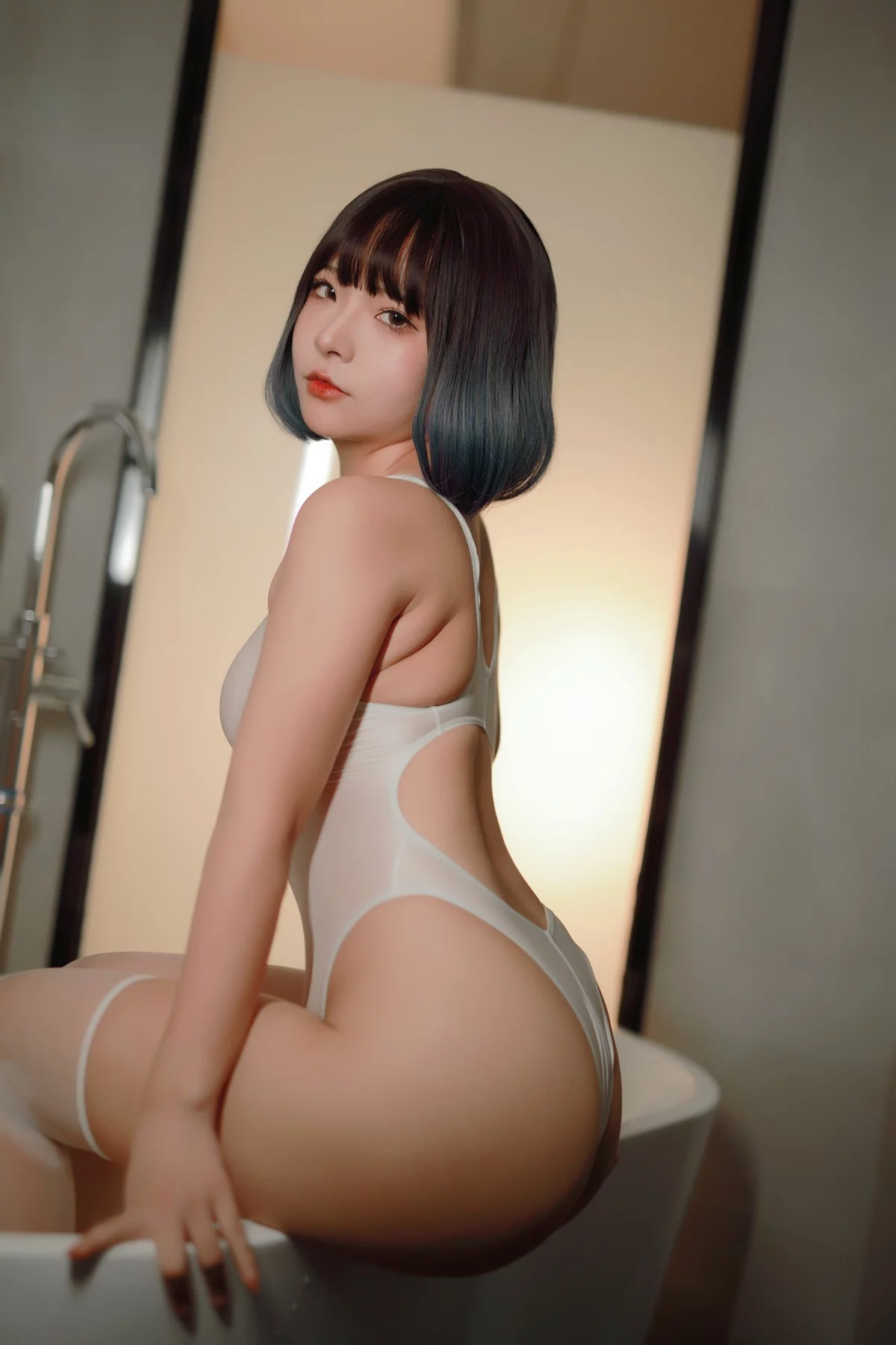 网络美女yuuhui玉汇游泳部学妹主题私房浴室性感薄透连体泳衣湿身诱惑写真89P