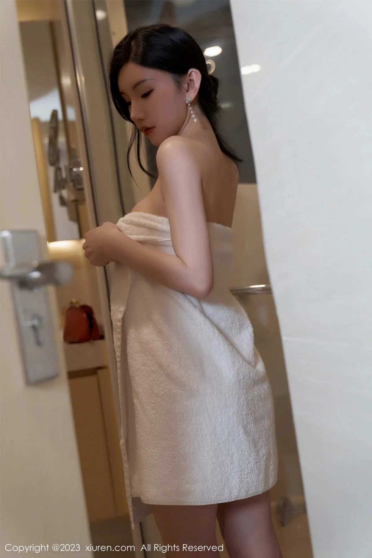 XiuRen第6731期_女神周于希Sally私房性感蕾丝薄纱睡裙秀完美身材惹火诱惑写真97P