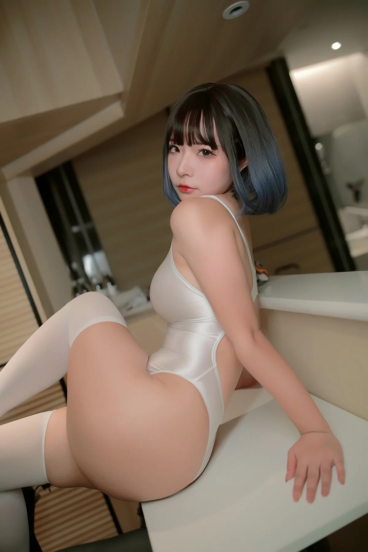 网络美女yuuhui玉汇游泳部学妹主题私房浴室性感薄透连体泳衣湿身诱惑写真89P