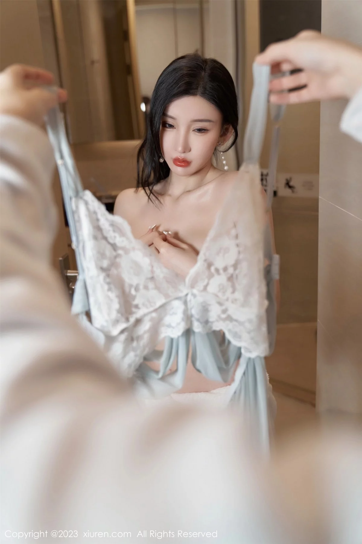 XiuRen第6731期_女神周于希Sally私房性感蕾丝薄纱睡裙秀完美身材惹火诱惑写真97P