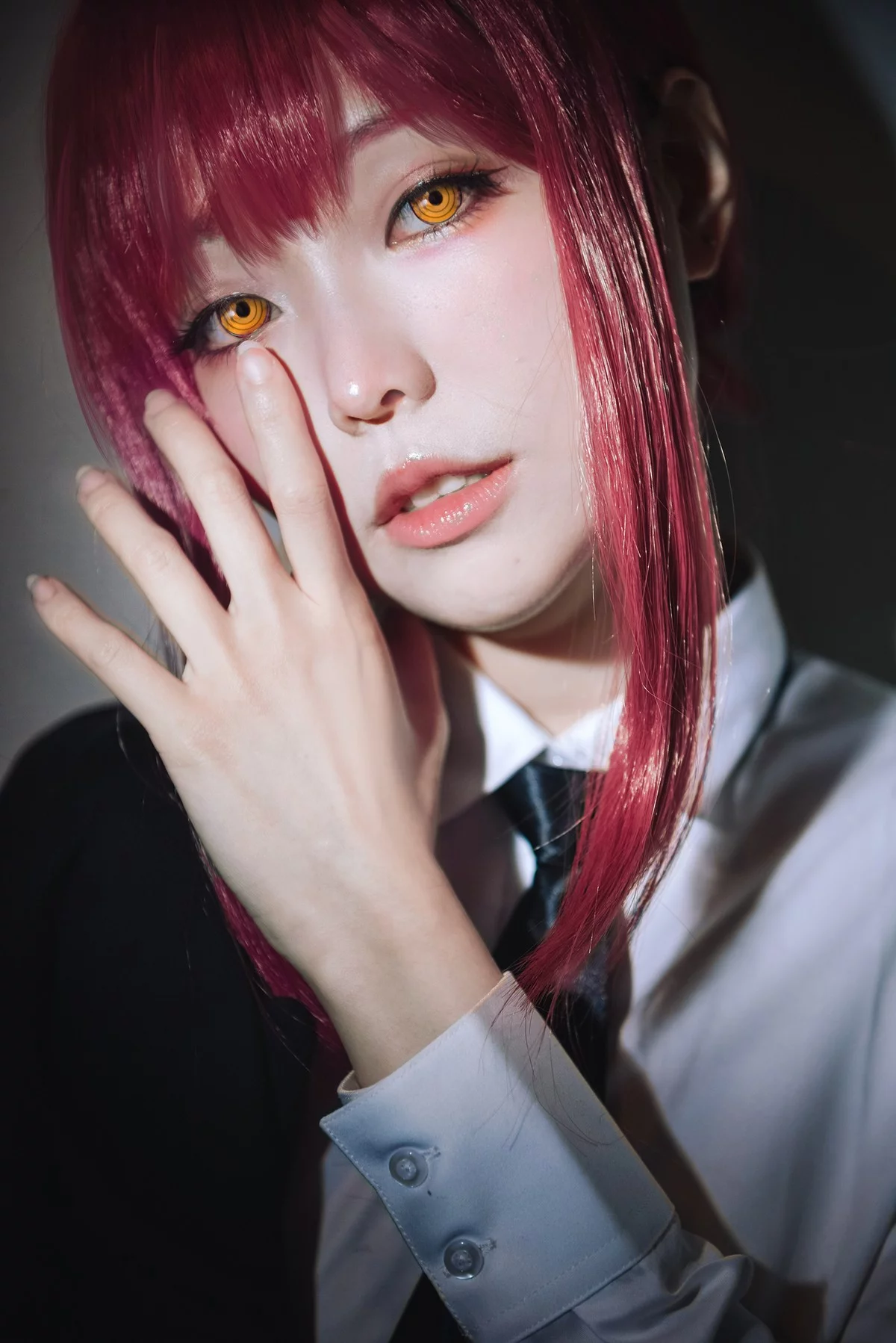 Coser妹子Ely_eee-Makima主题性感护士装配黑丝吊袜秀完美身材撩人诱惑写真61P