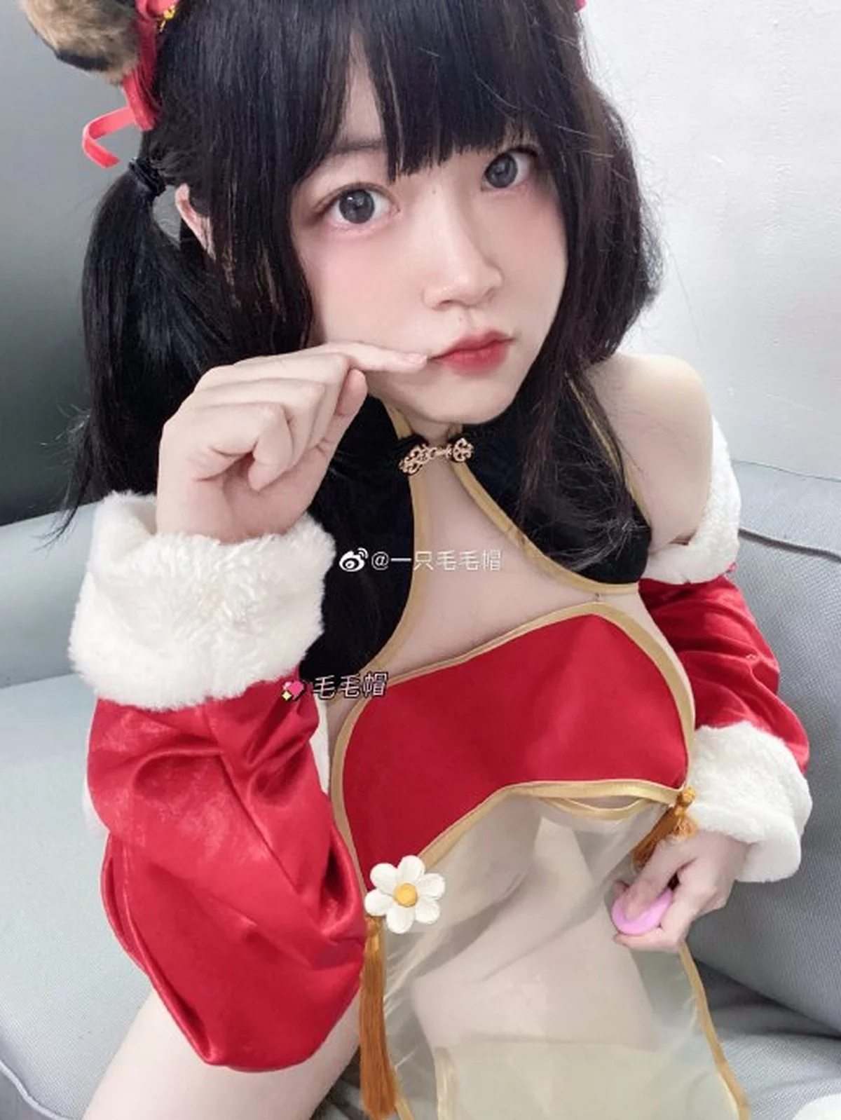 微博妹子一只毛毛帽视图精选合集主题私房性感服饰系列秀丰满身材诱惑写真210P