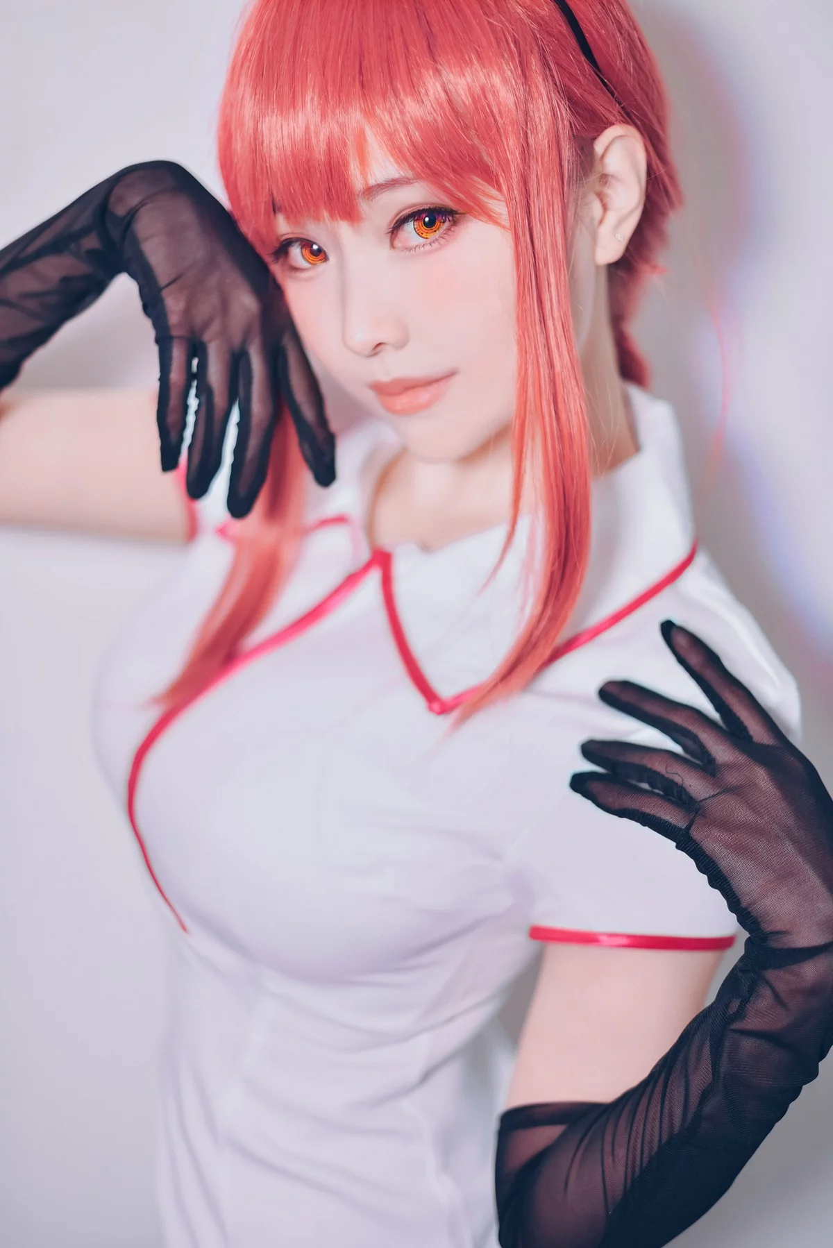 Coser妹子Ely_eee-Makima主题性感护士装配黑丝吊袜秀完美身材撩人诱惑写真61P