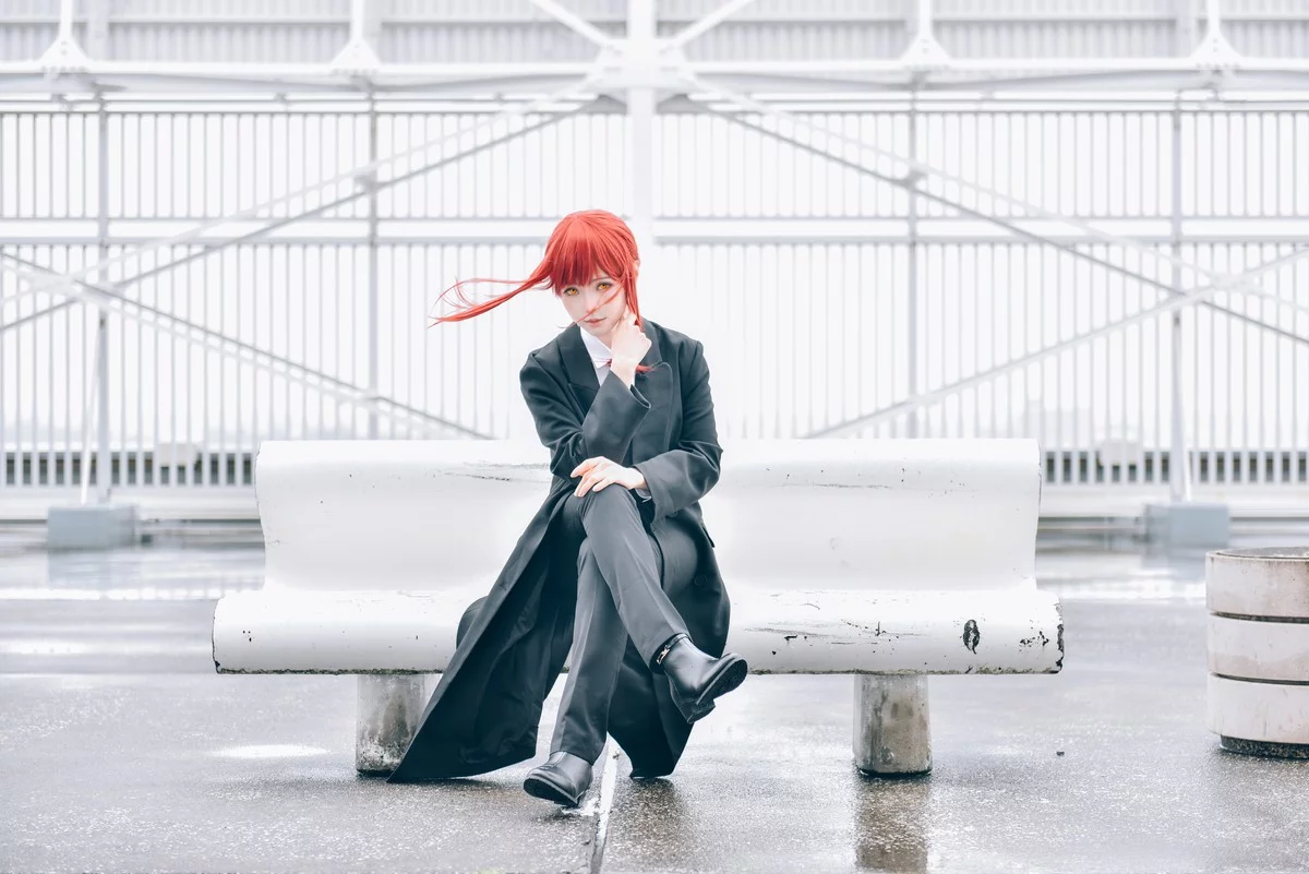 Coser妹子Ely_eee-Makima主题性感护士装配黑丝吊袜秀完美身材撩人诱惑写真61P