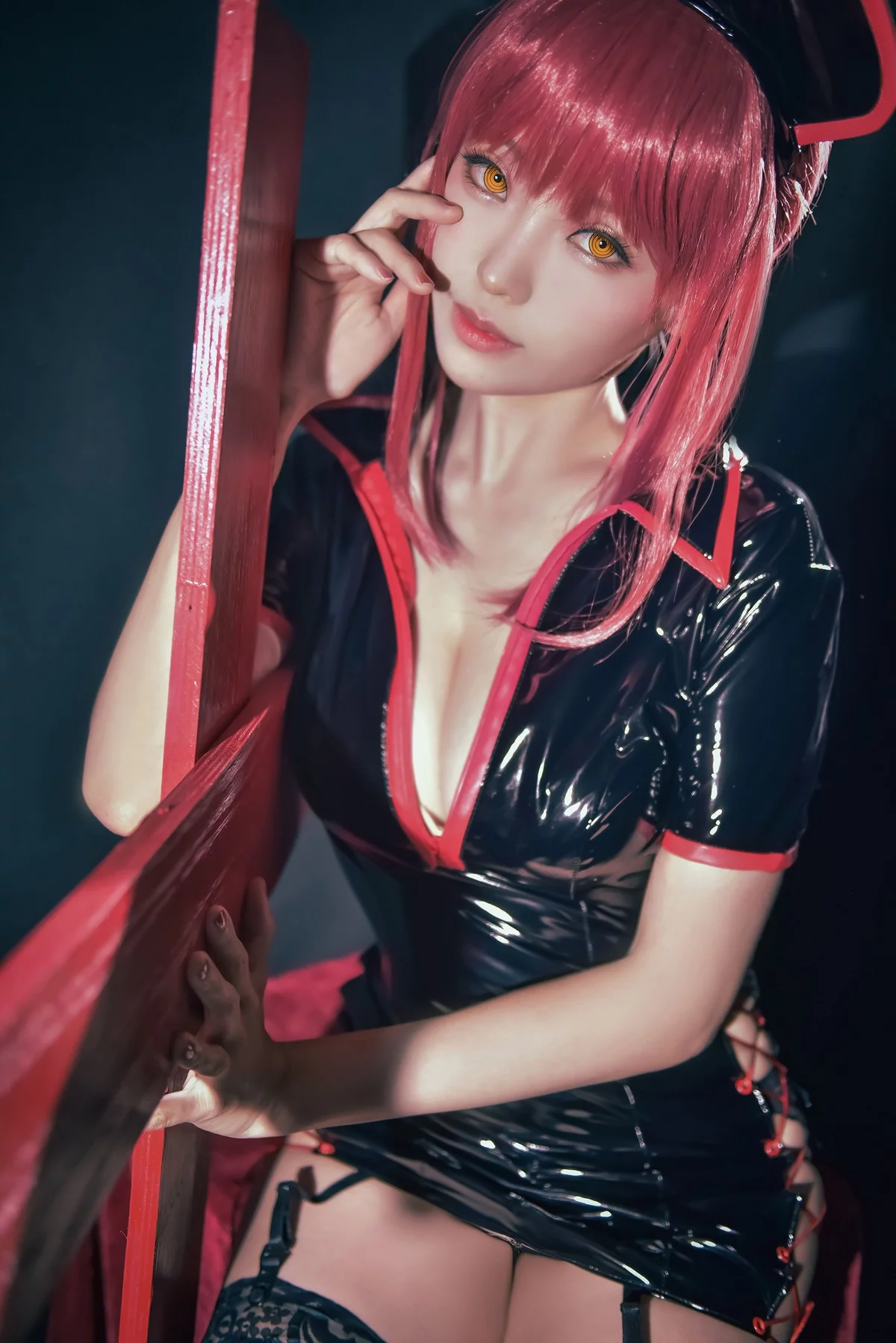 Coser妹子Ely_eee-Makima主题性感护士装配黑丝吊袜秀完美身材撩人诱惑写真61P