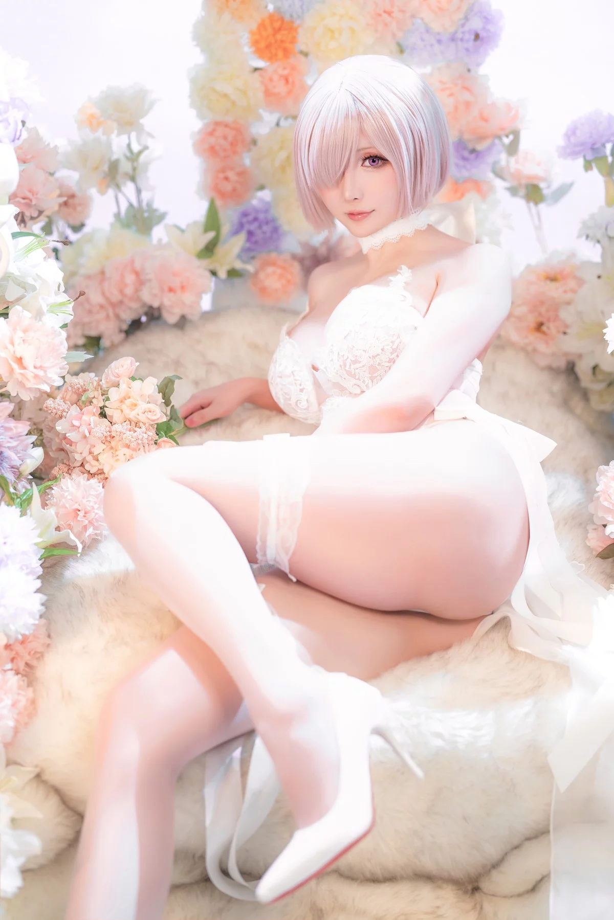 Coser小姐姐星之迟迟玛修婚纱主题性感白色婚纱露白色蕾丝内衣惹火诱惑写真78P
