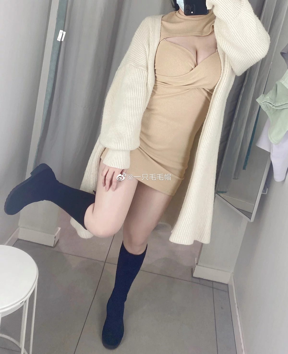 微博妹子一只毛毛帽视图精选合集主题私房性感服饰系列秀丰满身材诱惑写真210P