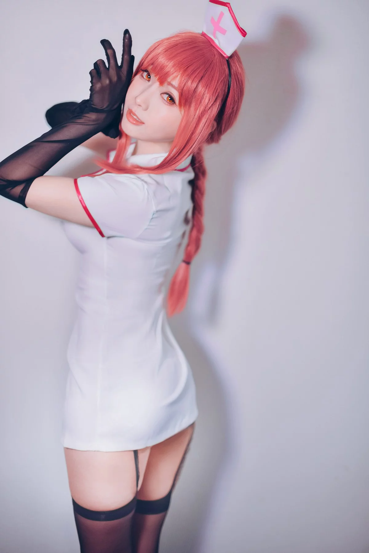 Coser妹子Ely_eee-Makima主题性感护士装配黑丝吊袜秀完美身材撩人诱惑写真61P